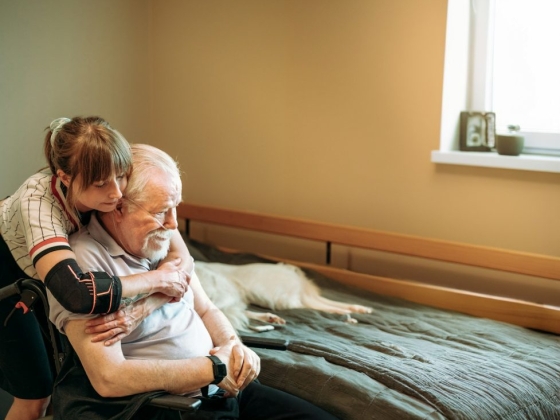 How to Support a Senior Who Feels Overwhelmed by Change